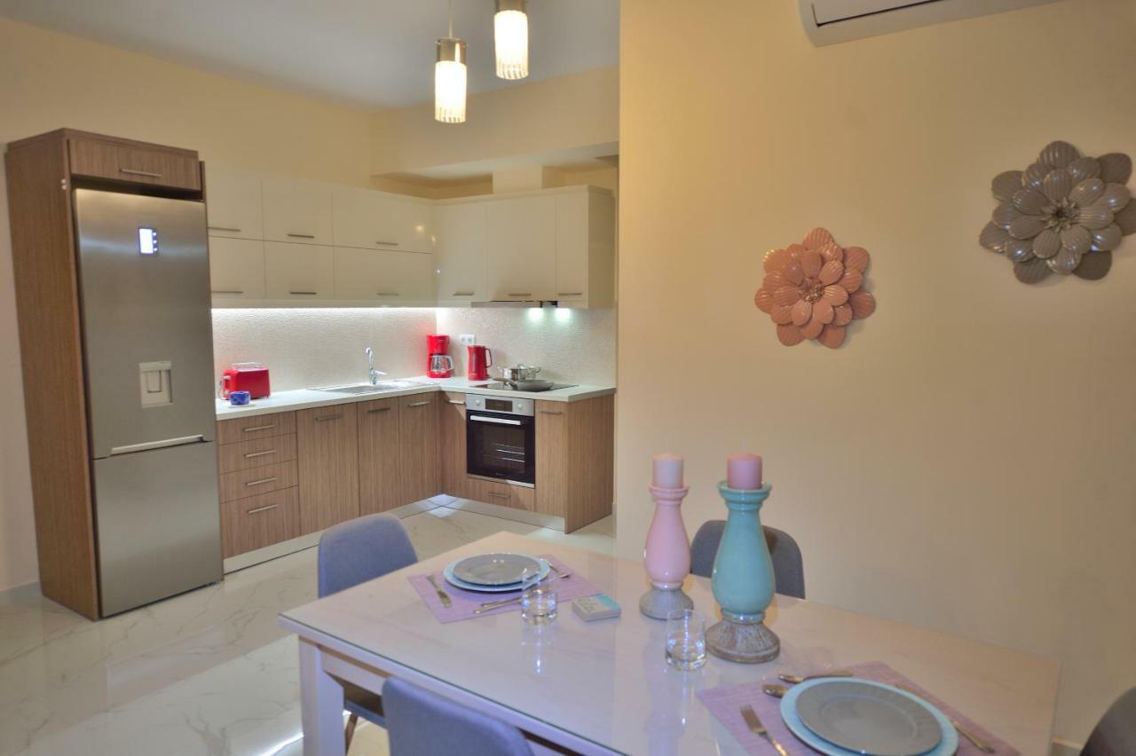Aristea Apartments Palaiochora Luaran gambar