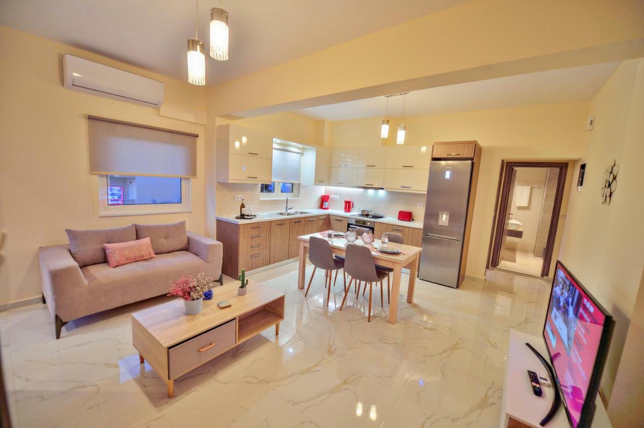 Aristea Apartments Palaiochora Luaran gambar
