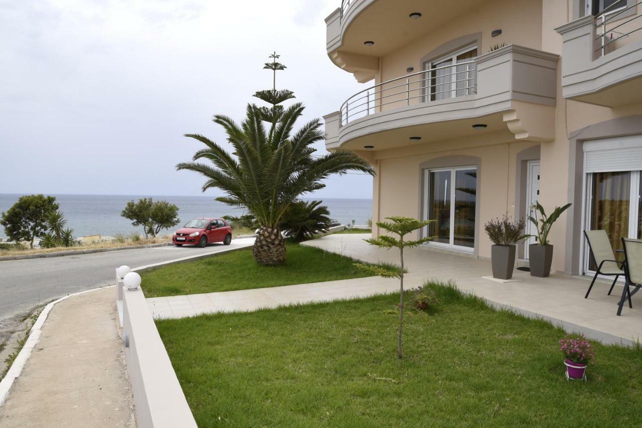 Aristea Apartments Palaiochora Luaran gambar