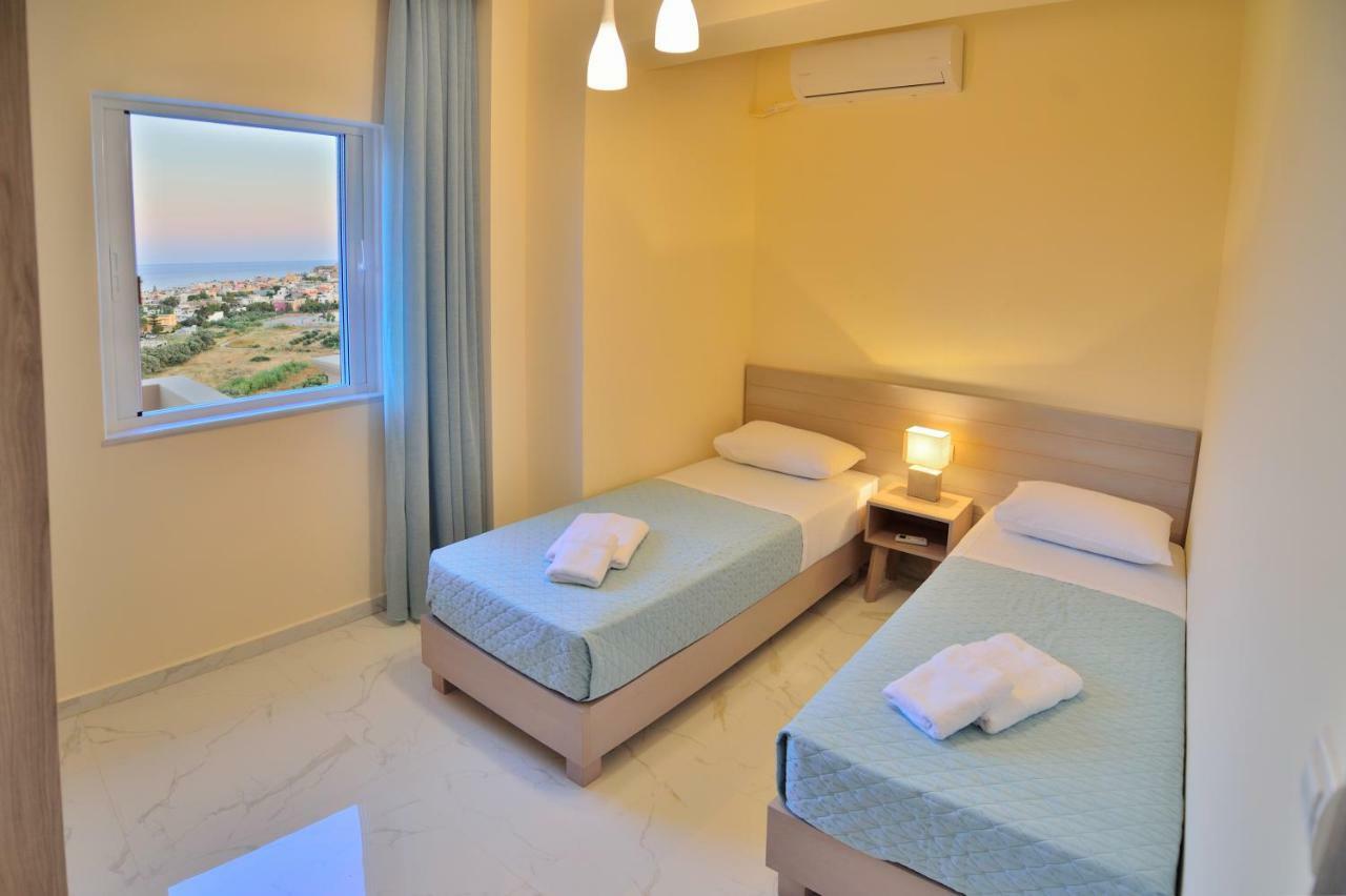 Aristea Apartments Palaiochora Luaran gambar